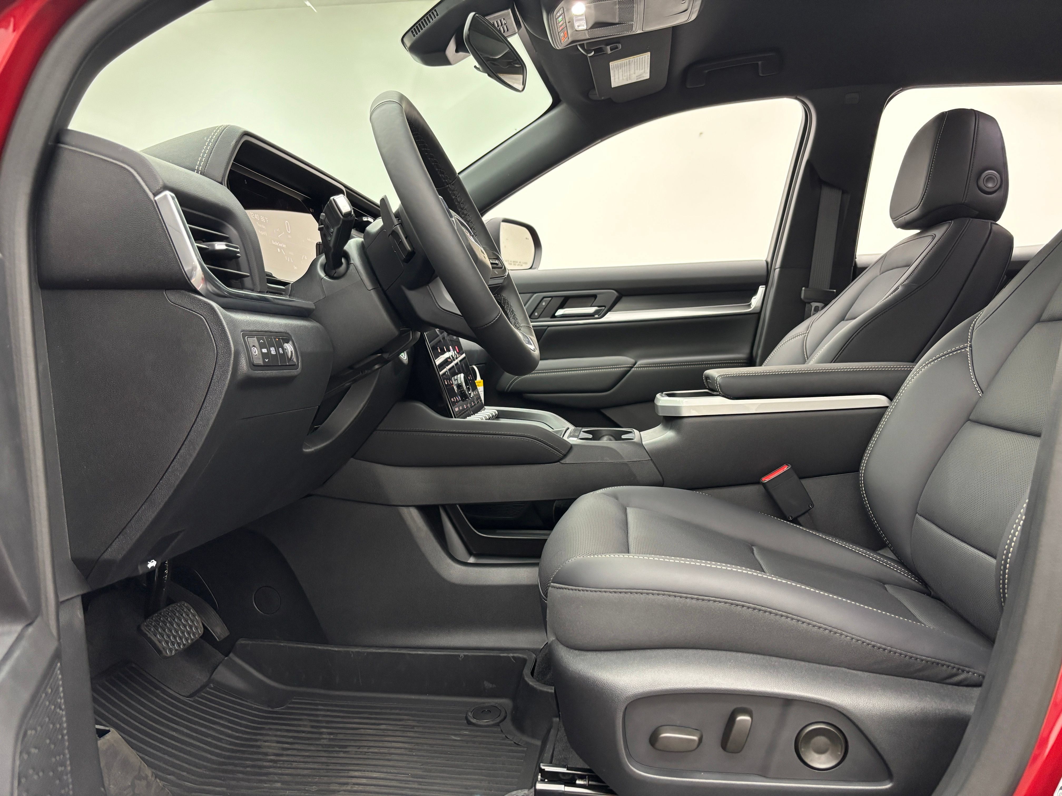 New 2027 GMC Terrain Elevation w/ Elevation Premium Package FWD image 17