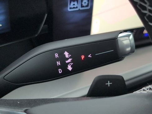 New 2026 Chevrolet Traverse LT w/ Sun and Wheel Package FWD image 19