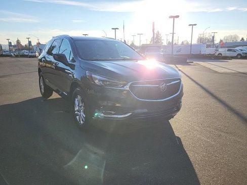 Used 2019 Buick Enclave Essence image 10