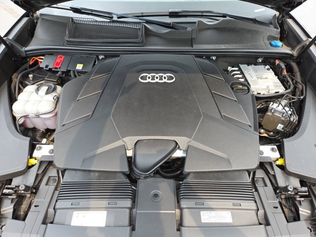 Used 2021 Audi Q8 Prestige w/ Prestige Package AWD/4WD image 25