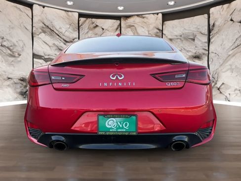 Used 2017 INFINITI Q60 Red Sport 400 AWD/4WD image 7