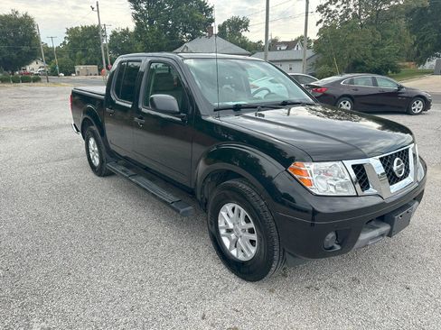 Used 2019 Nissan Frontier SV image 8