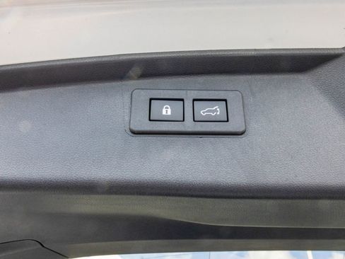 New 2025 Subaru Outback Touring XT image 38