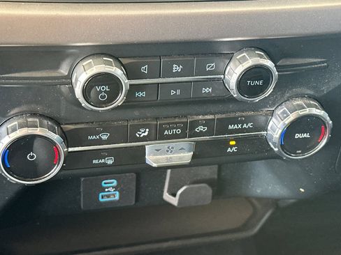 Used 2024 Ford F150 XLT RWD image 22