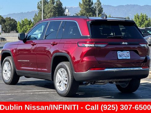 Used 2025 Jeep Grand Cherokee Laredo X w/ Luxury Tech Group I RWD image 6