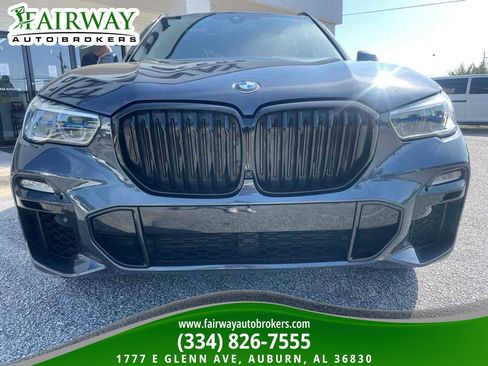 Used 2020 BMW X5 M50i w/ Executive Package image 3
