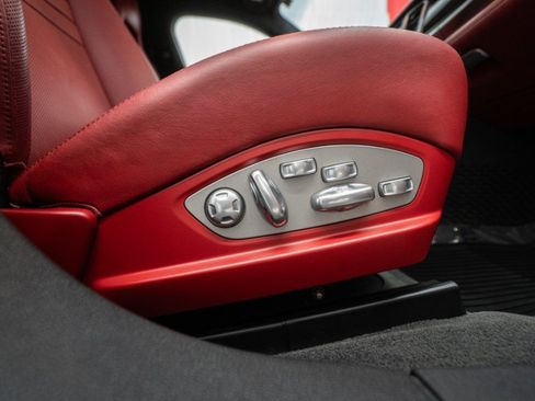 Used 2016 Porsche Panamera GTS AWD/4WD image 36