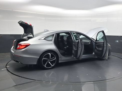 Used 2018 Honda Accord Sport image 47