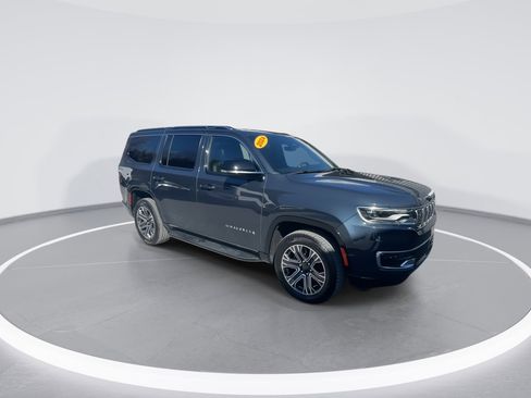 Used 2024 Jeep Wagoneer Series II w/ Flexible Seating Group image 25