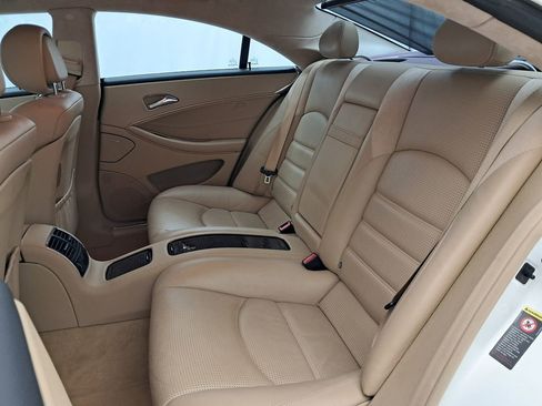 Used 2006 Mercedes-Benz CLS 55 AMG image 27