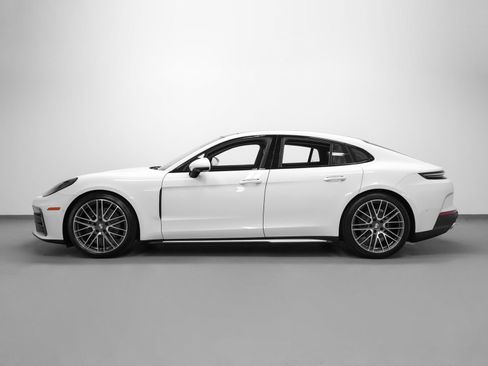 New 2026 Porsche Panamera 4 image 2