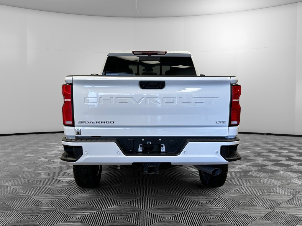 Used 2025 Chevrolet Silverado 2500 LTZ w/ Z71 Chrome Sport Edition AWD/4WD image 4