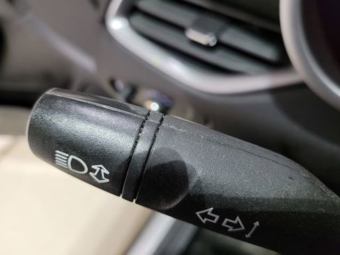 Used 2020 Chevrolet Malibu LS image 35