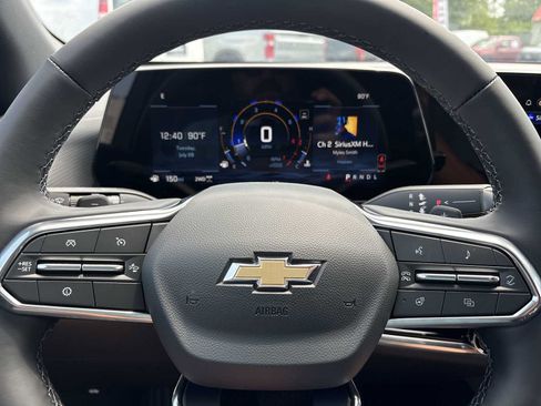 New 2026 Chevrolet Equinox LT w/ Safety and Technology Package AWD/4WD image 11