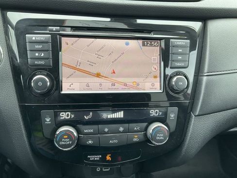 Used 2019 Nissan Rogue SV w/ Sun & Sound Touring Package image 14