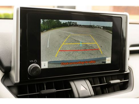 Used 2024 Toyota RAV4 XLE w/ Convenience Package FWD image 25