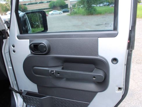 Used 2007 Jeep Wrangler Sahara w/ PWR Convenience Group AWD/4WD image 10