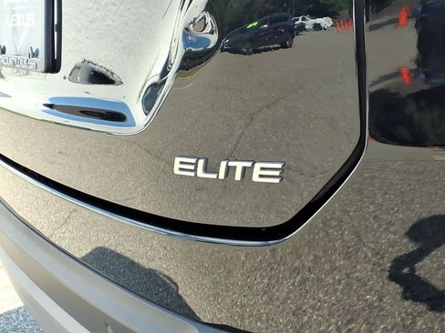 Used 2025 Honda Pilot Elite image 15