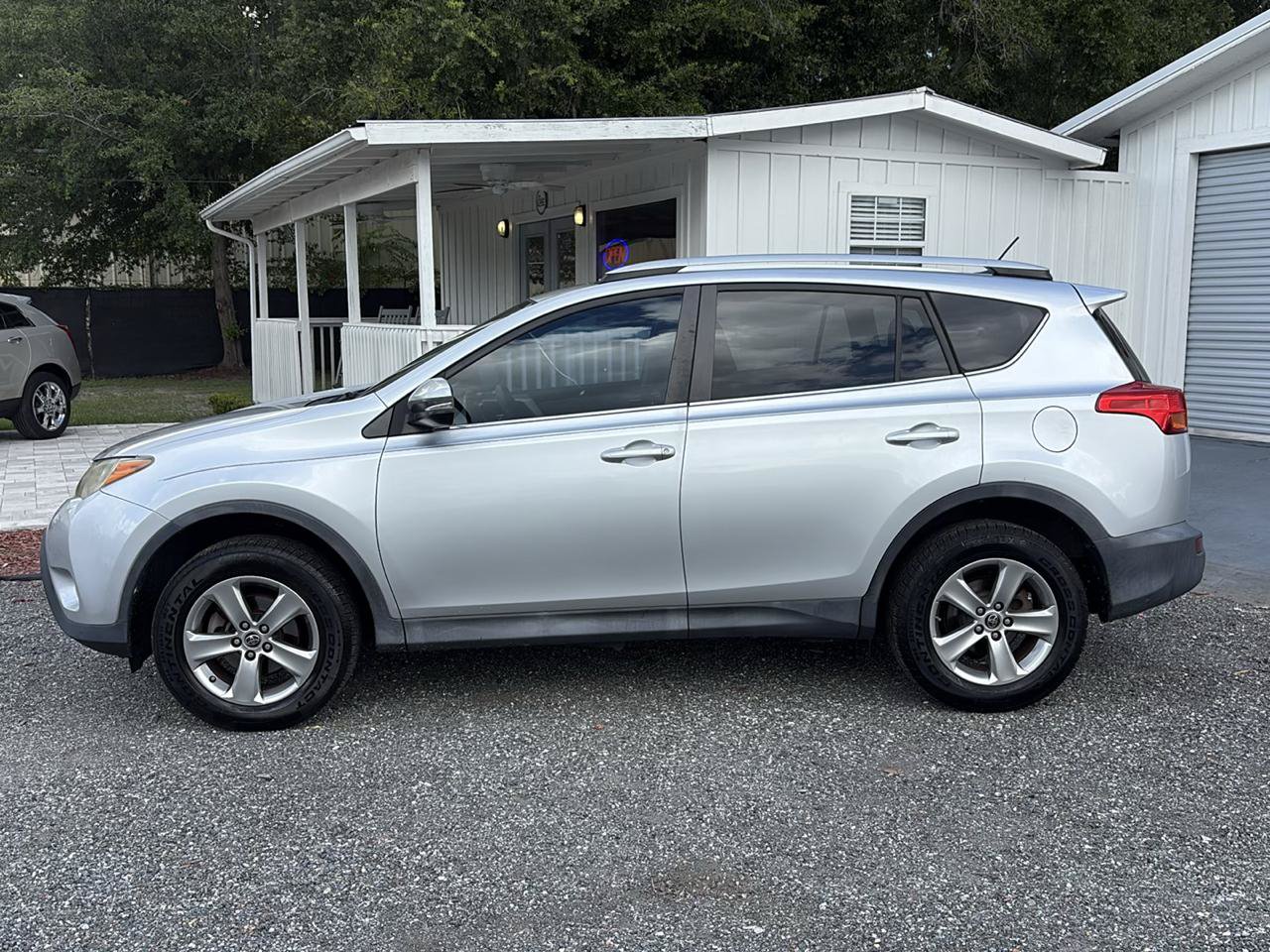 Used 2015 Toyota RAV4 XLE FWD image 8