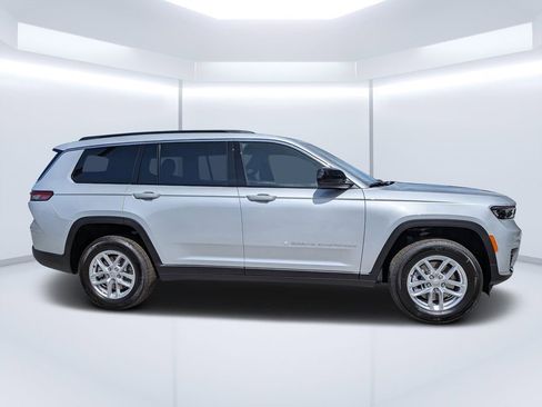 New 2026 Jeep Grand Cherokee L Laredo w/ Trailer Tow Package RWD image 2