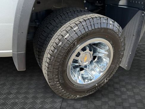 Used 2025 Chevrolet Silverado 3500 LT w/ Texas Edition AWD/4WD image 14