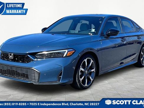 Used 2025 Honda Civic Sport Touring image 3