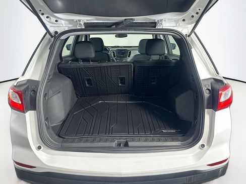 Used 2021 Chevrolet Equinox LS w/ LPO, Floor Liner Package FWD image 29