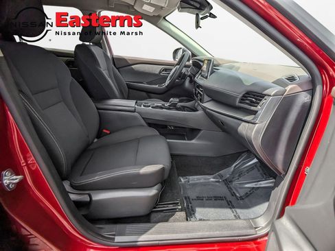 Used 2023 Nissan Rogue S image 45