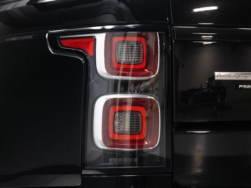 Used 2022 Land Rover Range Rover Autobiography image 41