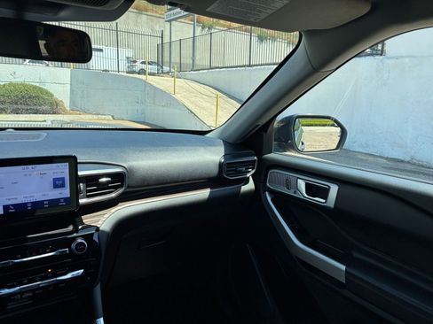 Used 2023 Ford Explorer Limited RWD image 39