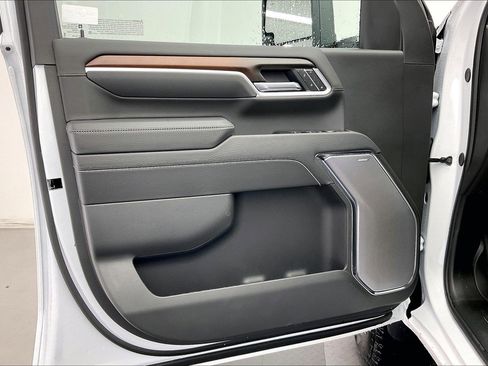 New 2026 GMC Sierra 2500 Denali w/ Denali Reserve Package image 12