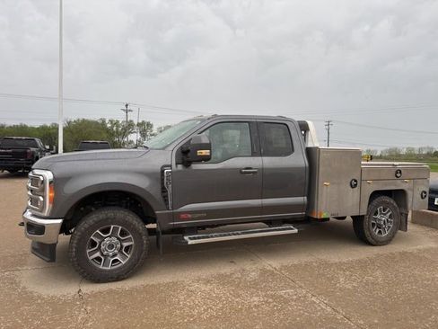 Used 2023 Ford F250 Lariat image 6