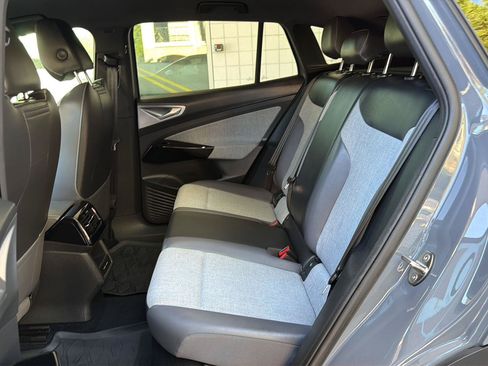 Used 2023 Volkswagen ID.4 Pro RWD image 15