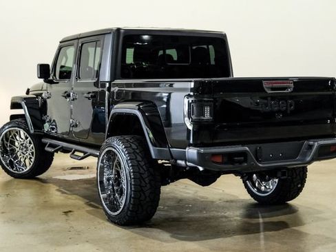 Used 2023 Jeep Gladiator Sport AWD/4WD image 5