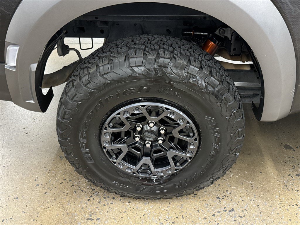 Used 2023 Ford F150 Raptor w/ Raptor 37 Performance Package AWD/4WD image 18