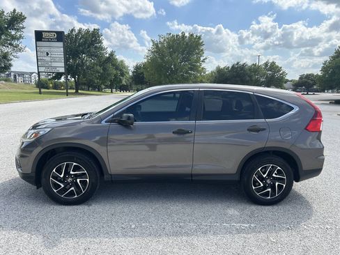 Used 2016 Honda CR-V SE image 14