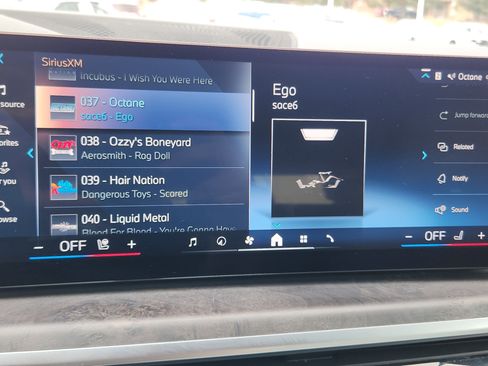 Used 2025 BMW X5 xDrive40i w/ Executive Package image 29