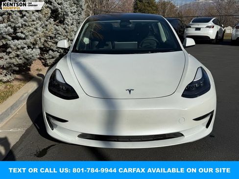 Used 2023 Tesla Model 3 Performance image 2