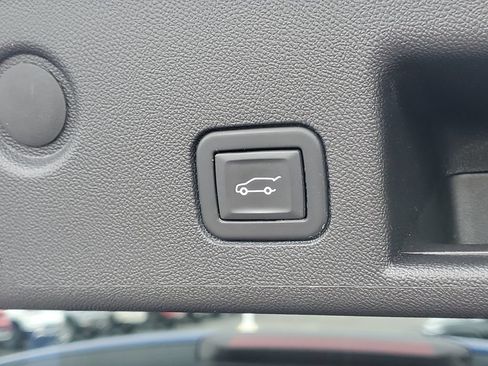 Used 2022 Chevrolet Equinox LT FWD image 32