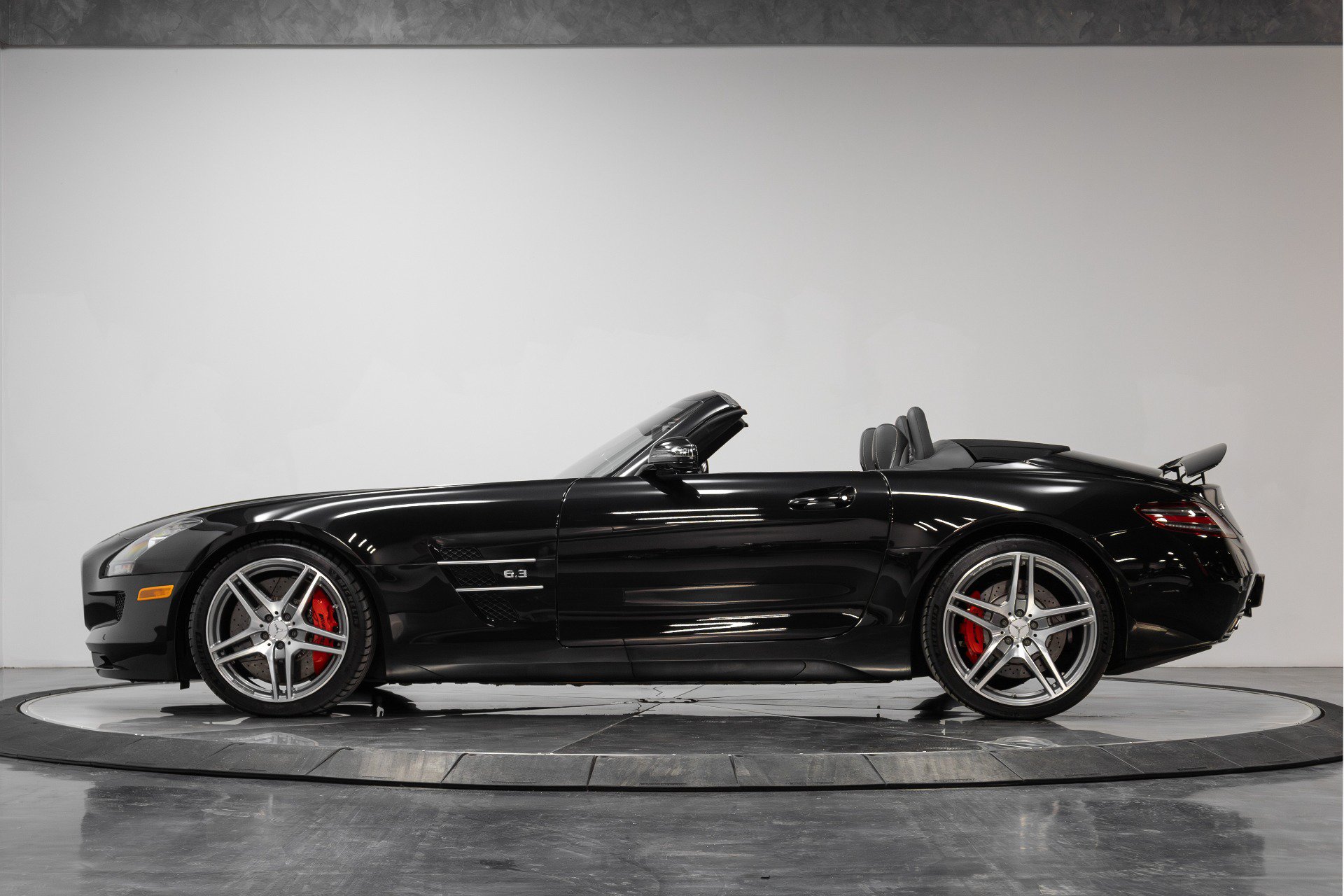 Used 2012 Mercedes-Benz SLS AMG Roadster image 24