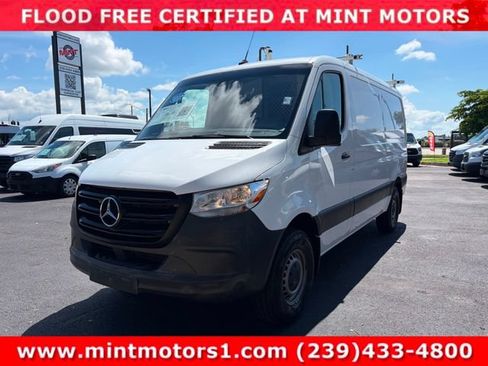 Used 2019 Mercedes-Benz Sprinter 2500 image 3