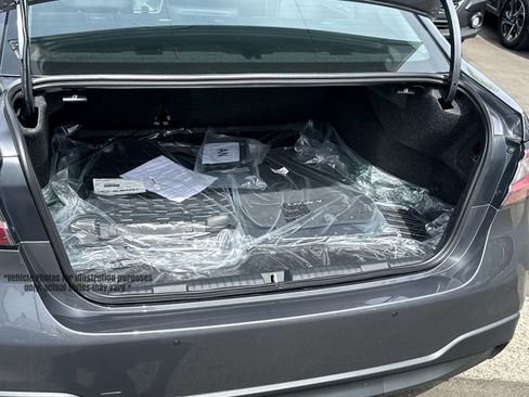 New 2025 Subaru Legacy Limited image 7