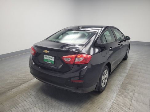 Used 2018 Chevrolet Cruze LS image 9