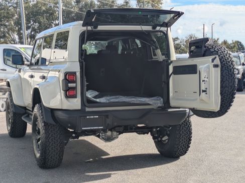 New 2025 Ford Bronco Raptor image 14