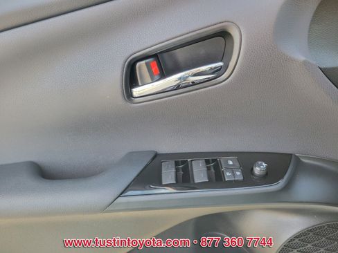 Certified 2019 Toyota Prius Prime Premium image 16