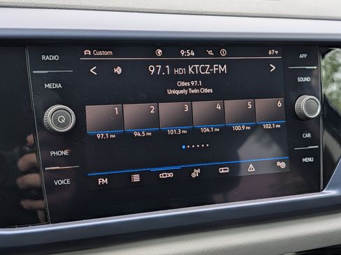 Certified 2022 Volkswagen Taos SE AWD/4WD image 22