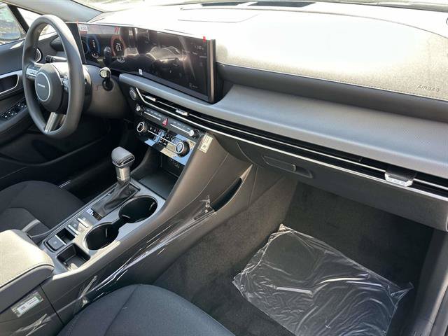 New 2026 Hyundai Elantra SE FWD image 27