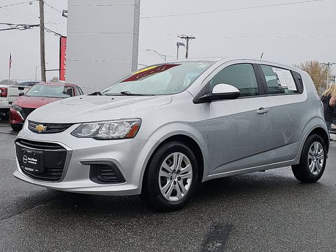 Used 2020 Chevrolet Sonic LT image 3