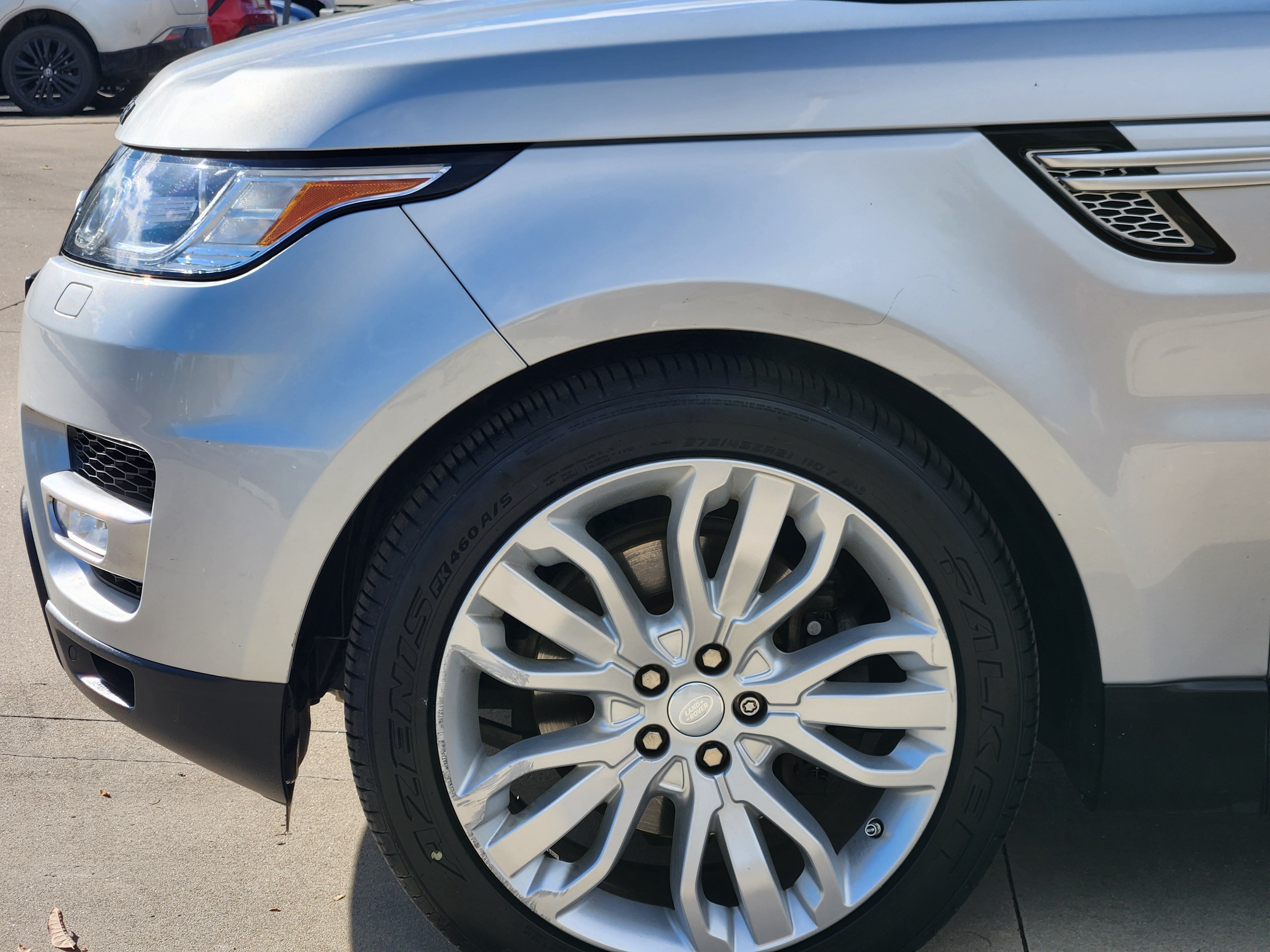 Used 2017 Land Rover Range Rover Sport HSE AWD/4WD image 7
