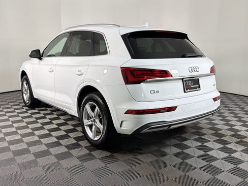 Used 2024 Audi Q5 2.0T Premium w/ Convenience Package AWD/4WD image 2